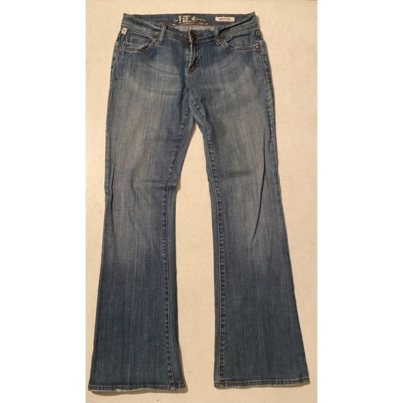 IT Denim - IT  brand jeans,  Size 28 waist. Item#JJ28-01